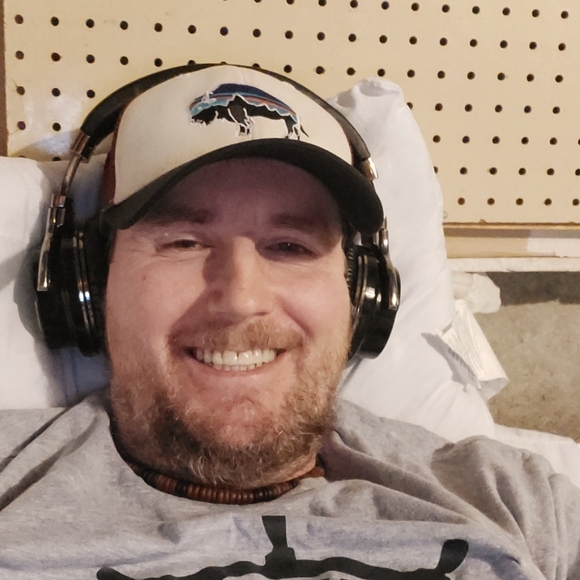 Meet your Posher, Mike - Picture 2 of 2